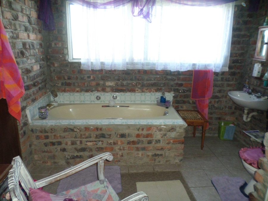 4 Bedroom Property for Sale in Kabeljauws Eastern Cape